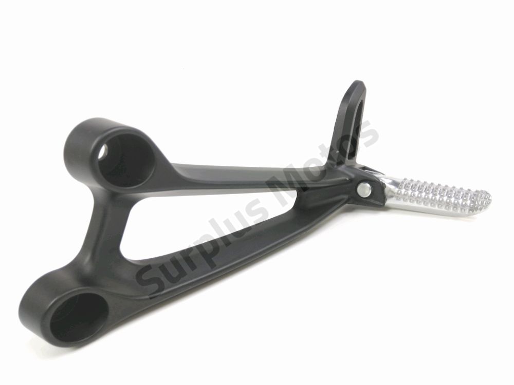 PLATINE ET REPOSE PIEDS ARRIERE GAUCHE