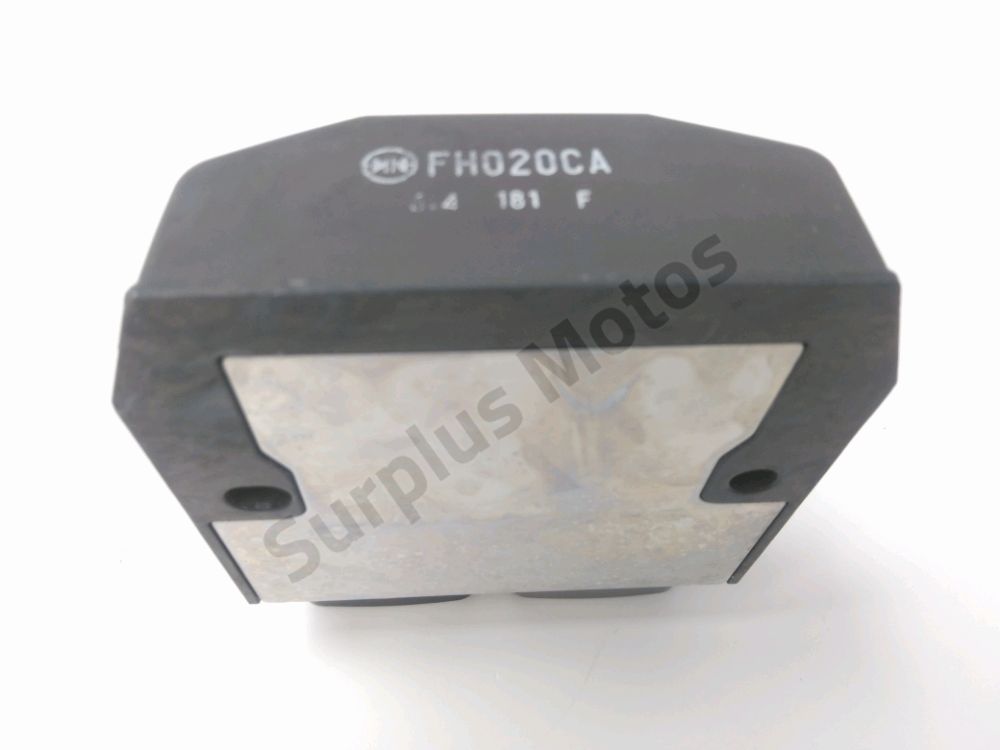 REGULATEUR DE TENSION