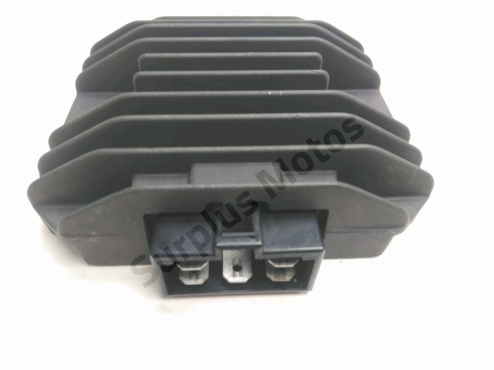 Regulateur de tension