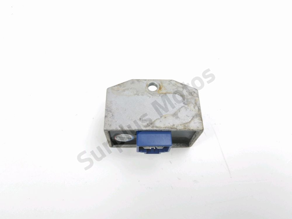 REGULATEUR DE TENSION