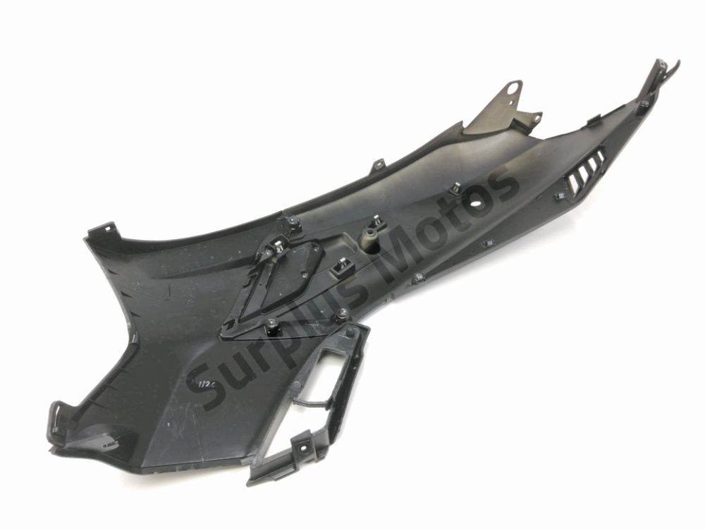 CARENAGE ARRIERE DROIT