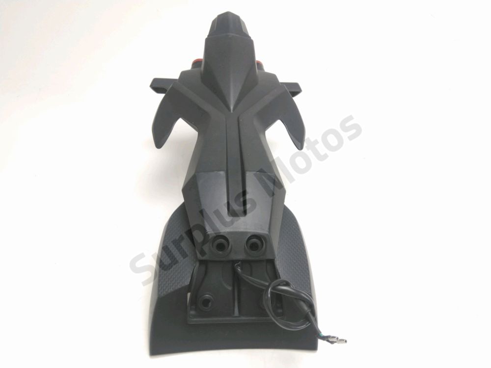 SUPPORT DE PLAQUE ET ECLAIRAGE