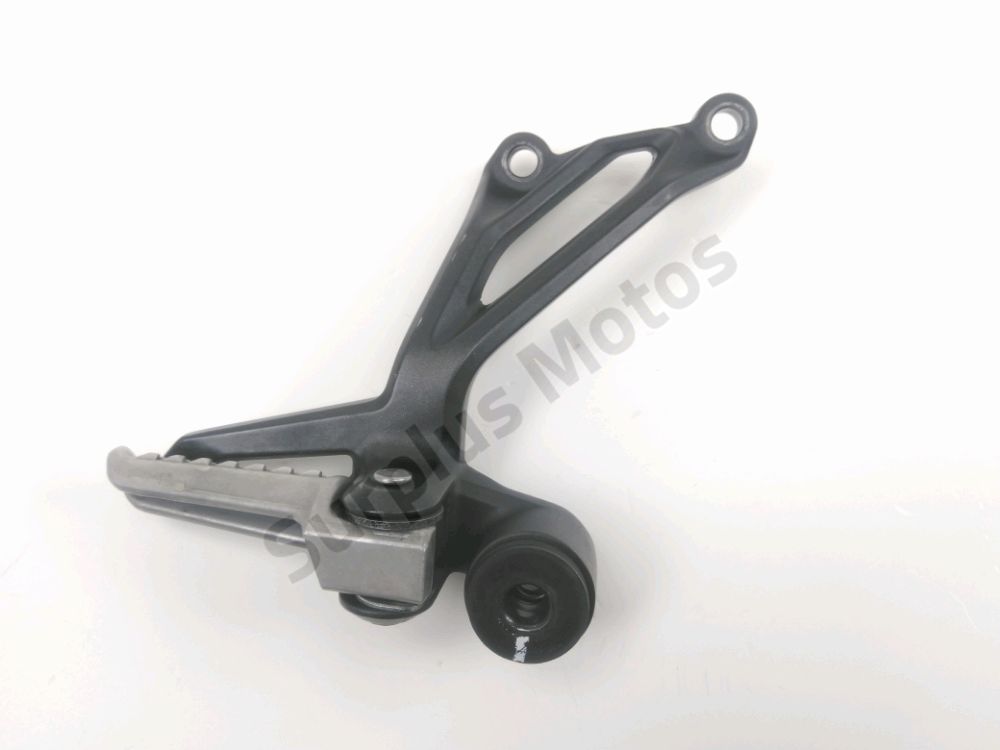 Platine et repose pieds arriere droit occasion KAWASAKI Z 900 2018