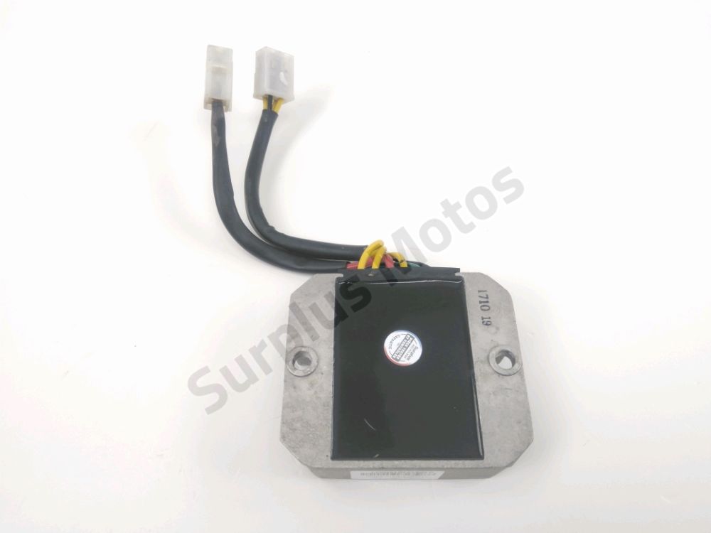 REGULATEUR DE TENSION