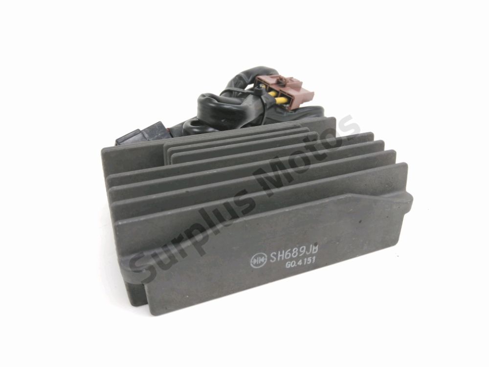 REGULATEUR DE TENSION