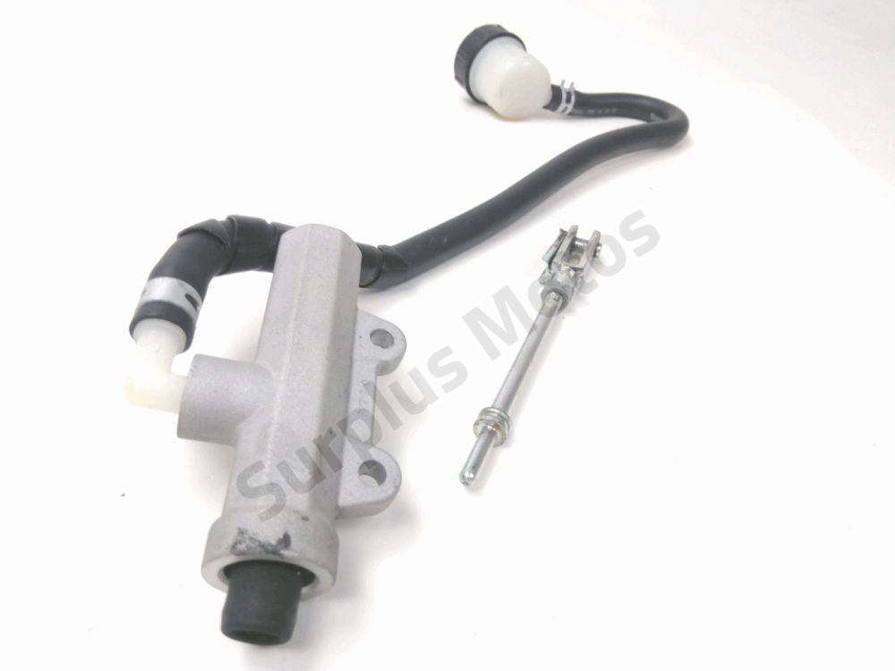 MAITRE CYLINDRE FREIN AR COMPLET