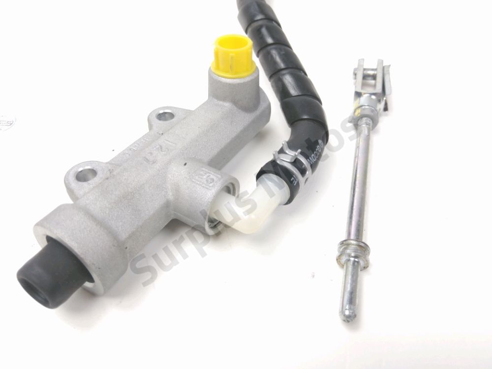 MAITRE CYLINDRE FREIN AR COMPLET