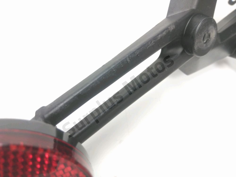 SUPPORT DE PLAQUE ET ECLAIRAGE