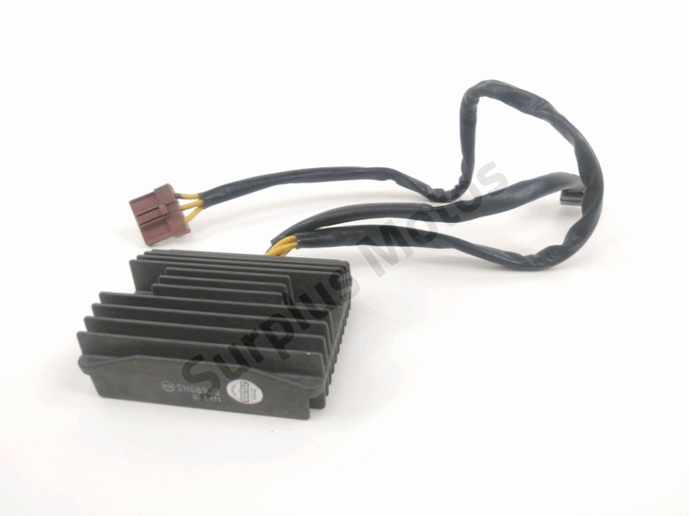 REGULATEUR DE TENSION