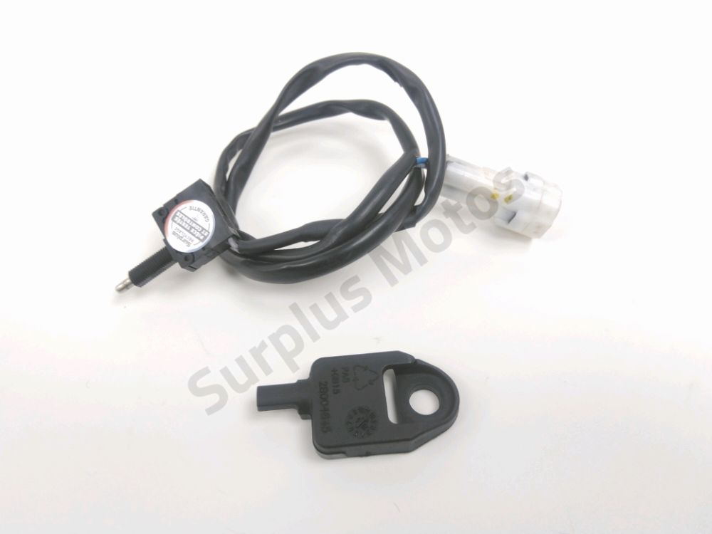 CONTACTEUR DE STOP AR