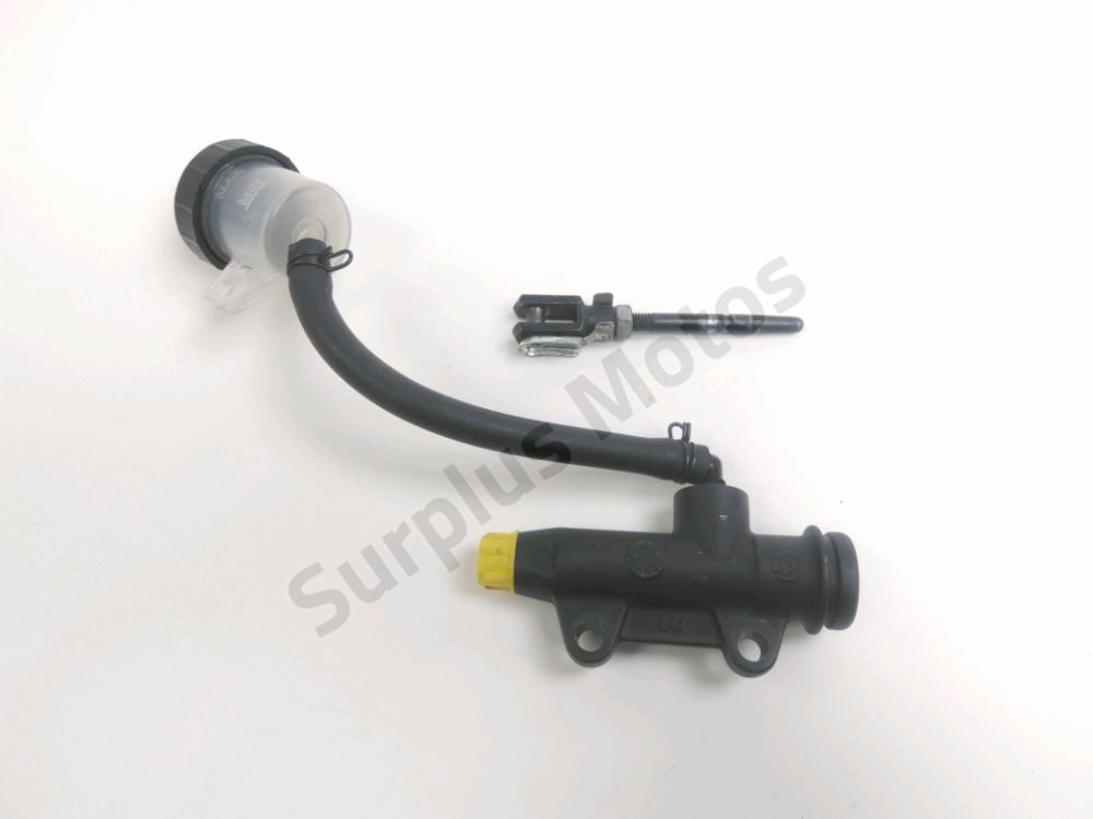 MAITRE CYLINDRE FREIN AR COMPLET