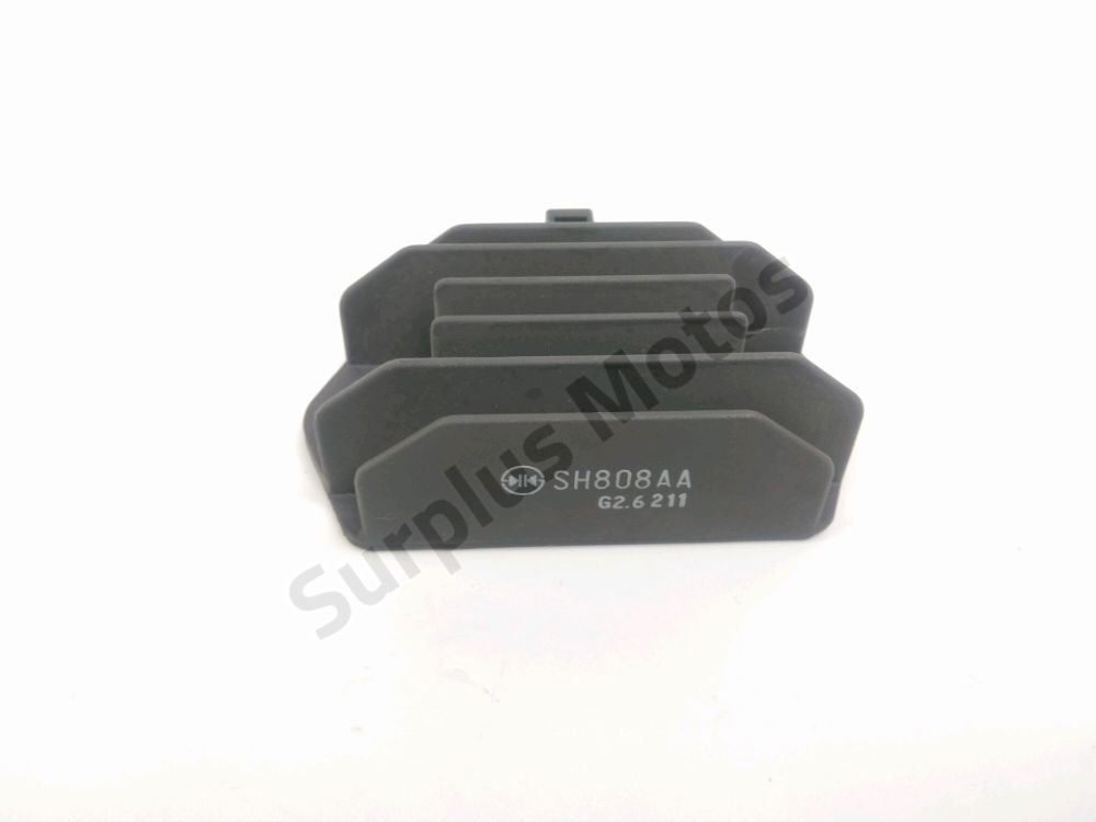 REGULATEUR DE TENSION