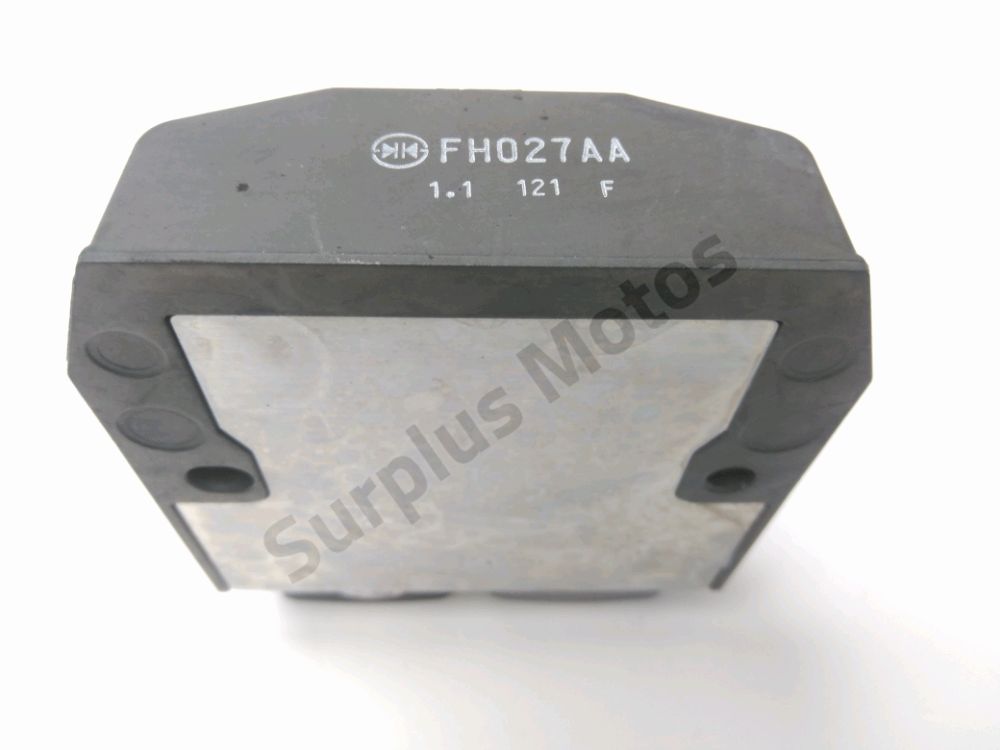 REGULATEUR DE TENSION