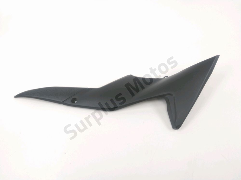 CACHE LATERAL GAUCHE