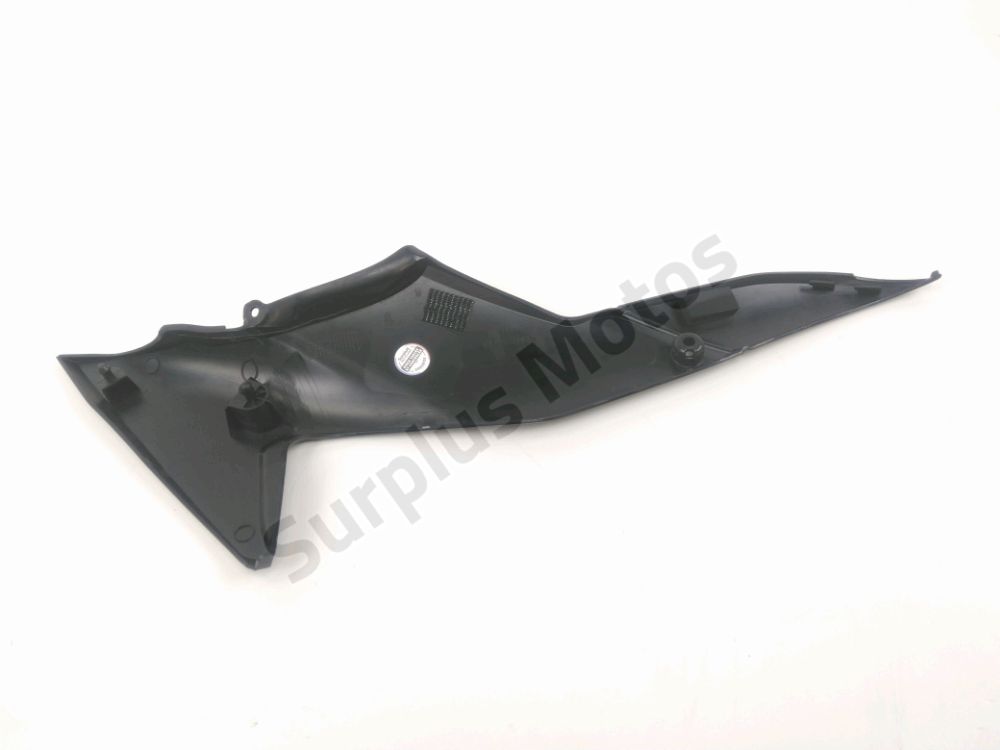 CACHE LATERAL GAUCHE