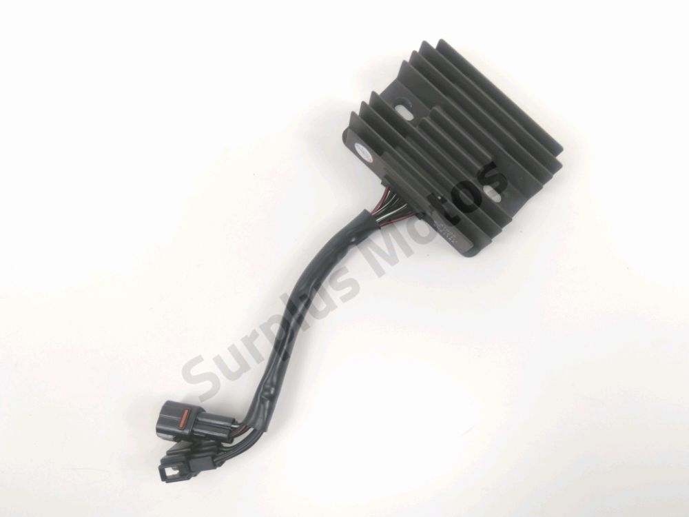 REGULATEUR DE TENSION