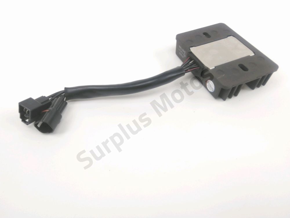 REGULATEUR DE TENSION