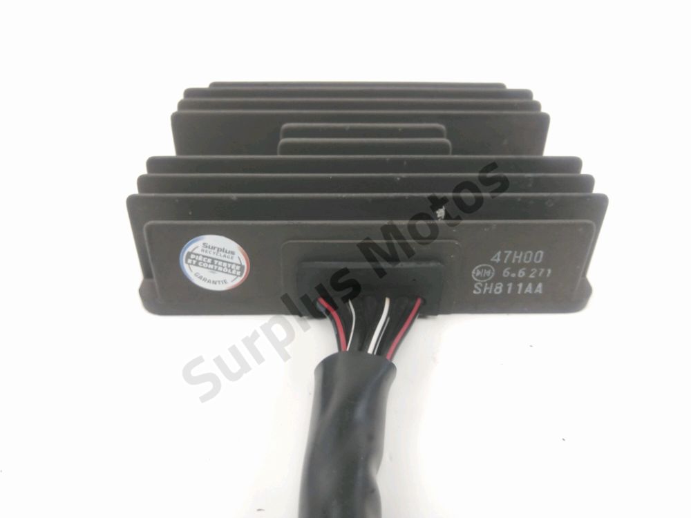 REGULATEUR DE TENSION