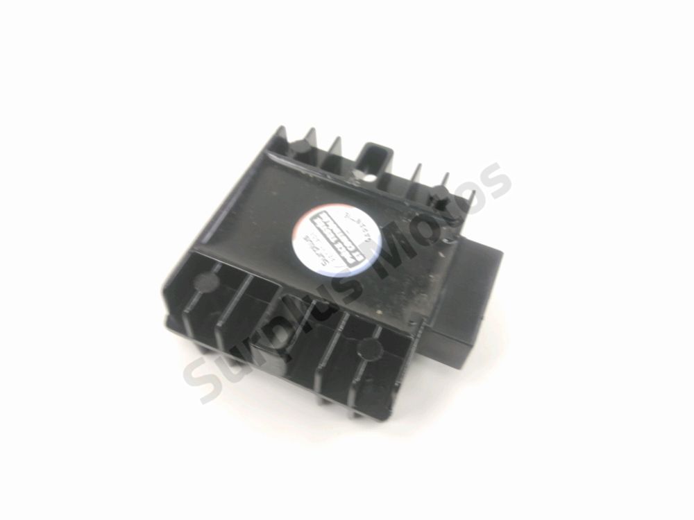 REGULATEUR DE TENSION