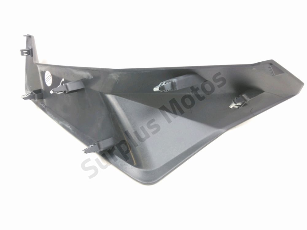 CACHE LATERAL GAUCHE