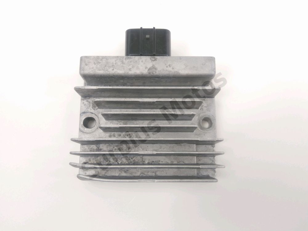 REGULATEUR DE TENSION