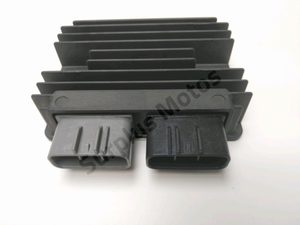 REGULATEUR DE TENSION