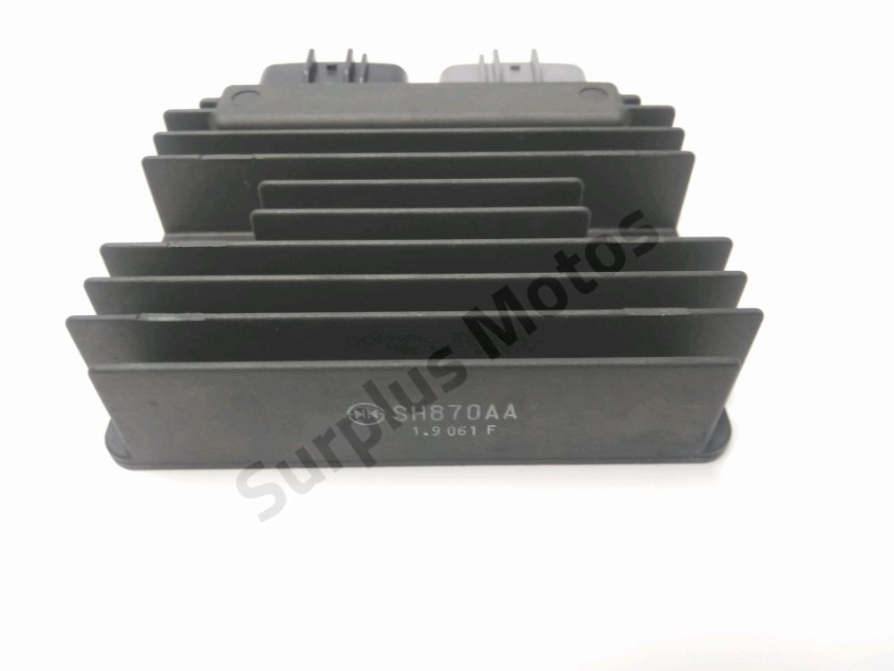 REGULATEUR DE TENSION