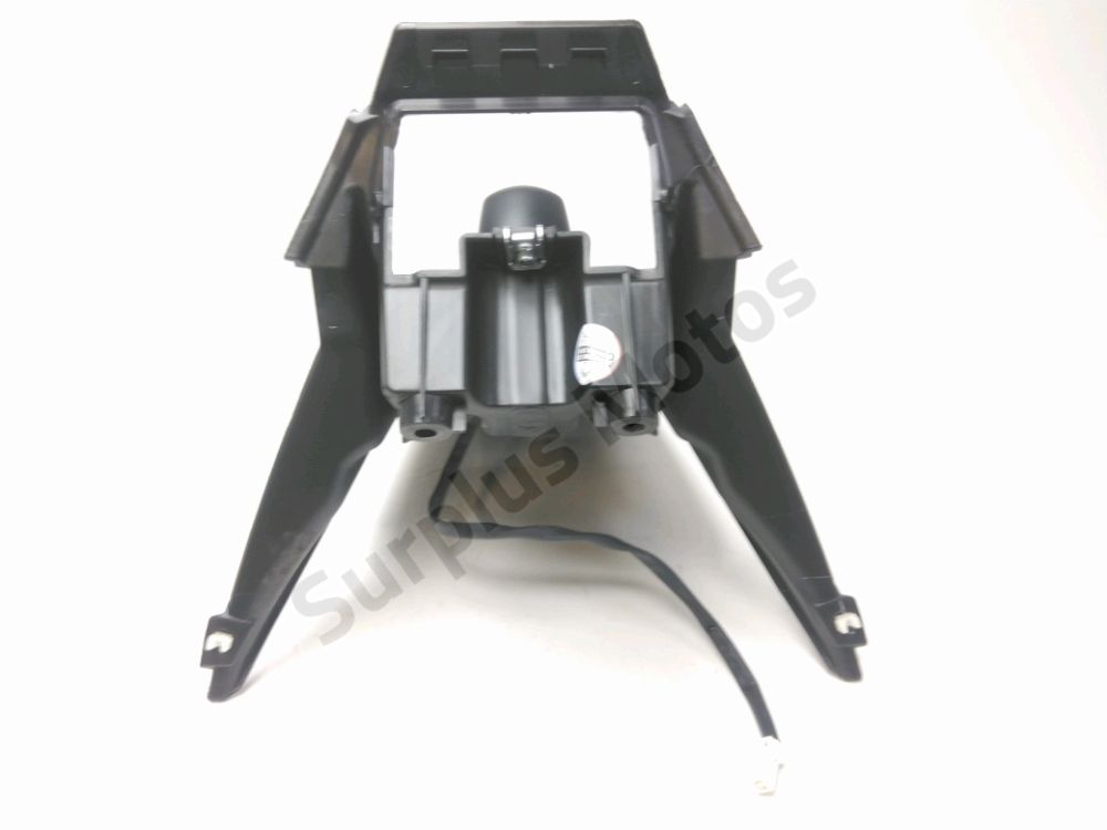 SUPPORT DE PLAQUE ET ECLAIRAGE