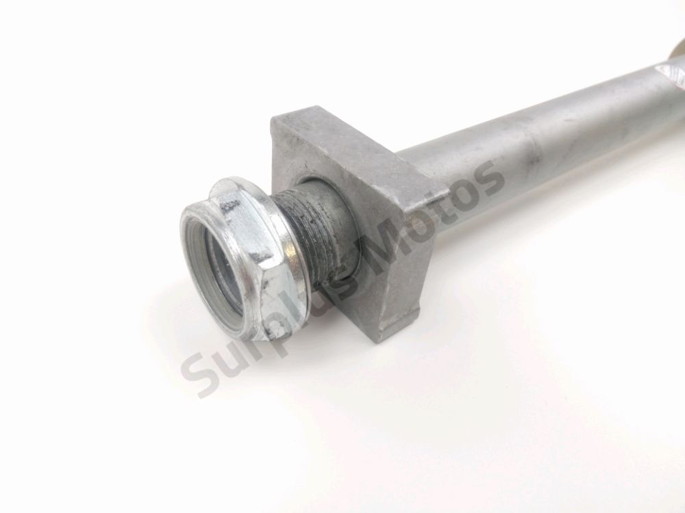 AXE DE ROUE ARRIERE