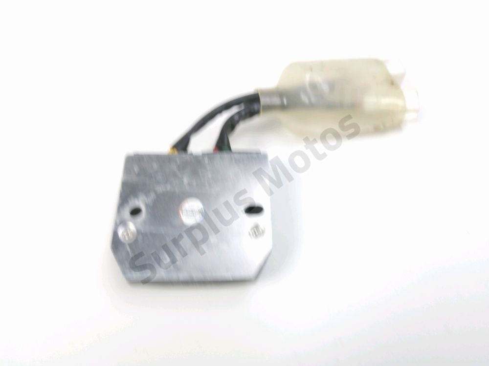REGULATEUR DE TENSION