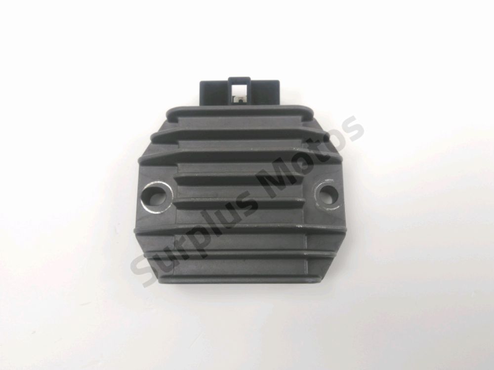 REGULATEUR DE TENSION