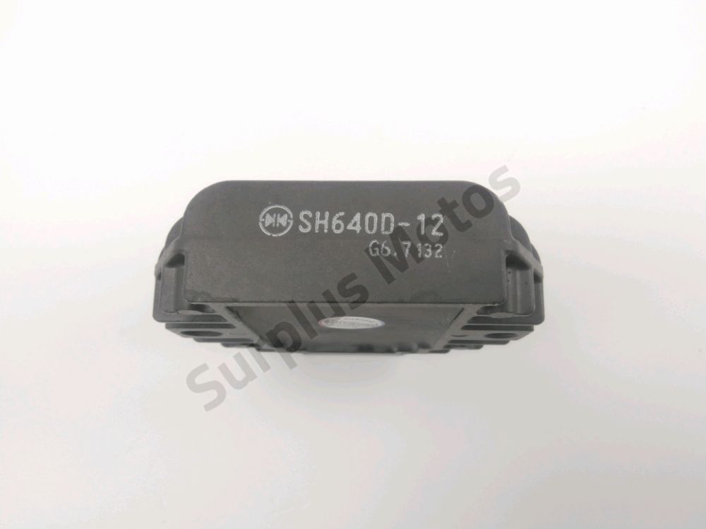 REGULATEUR DE TENSION