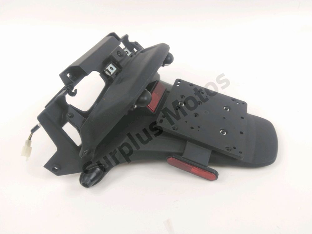SUPPORT DE PLAQUE ET ECLAIRAGE