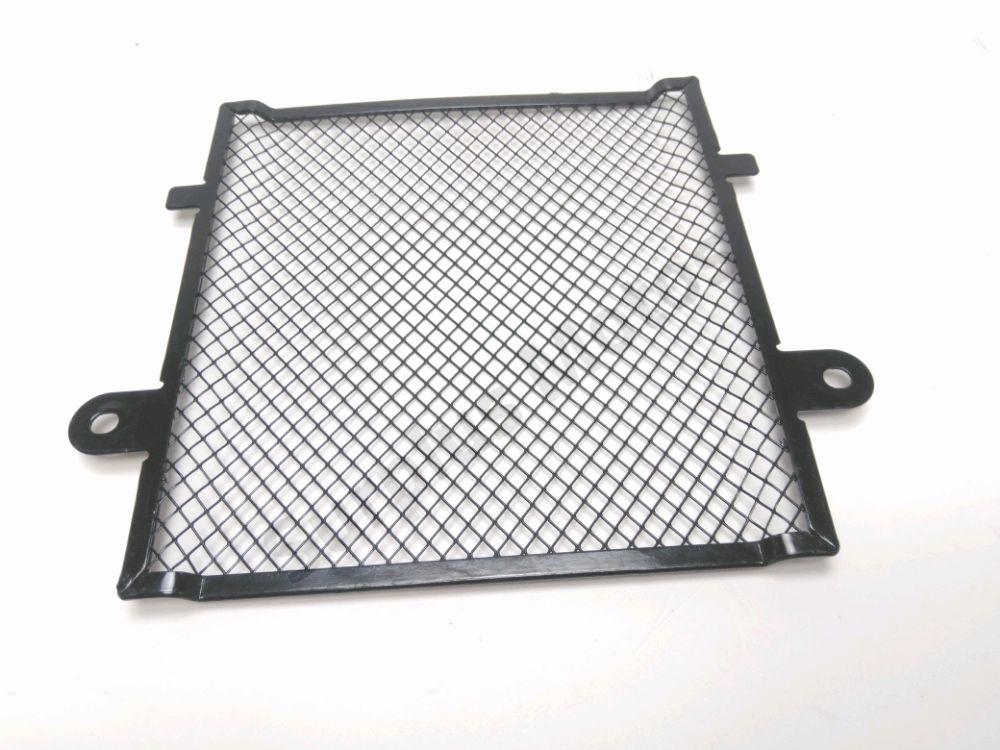 GRILLE DE RADIATEUR