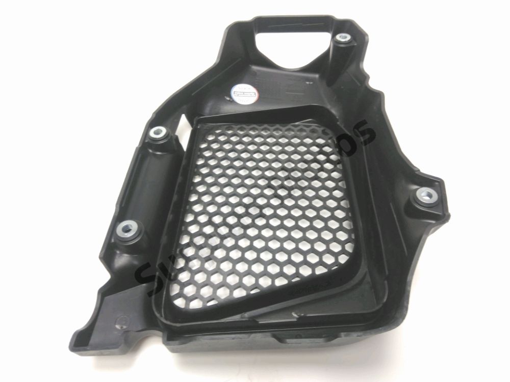 GRILLE DE RADIATEUR
