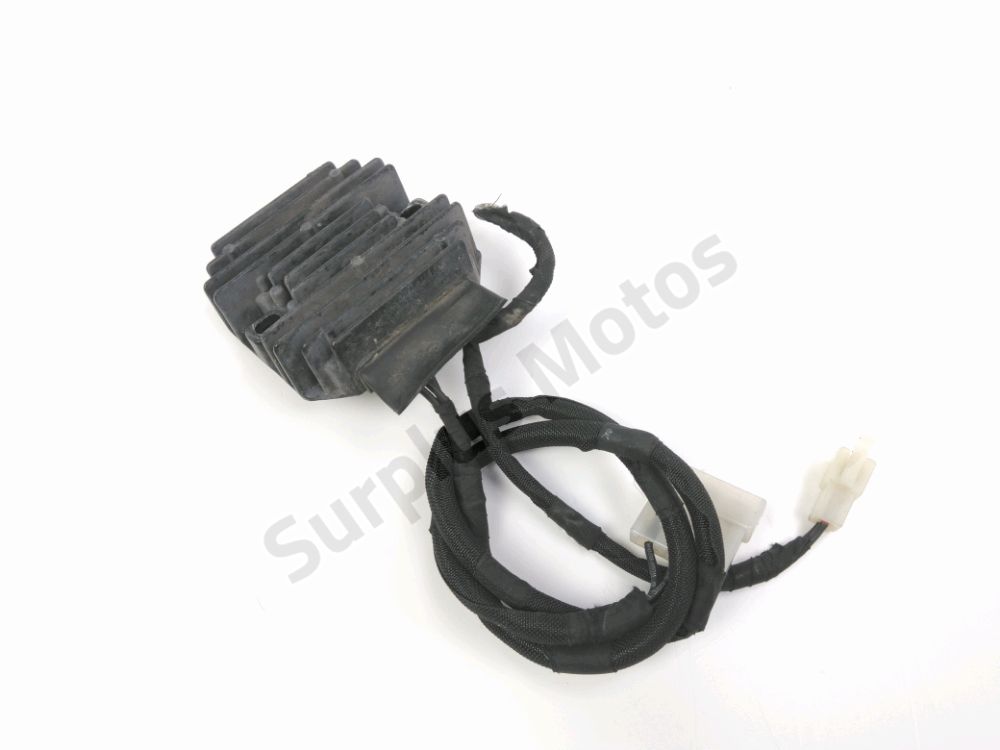 REGULATEUR DE TENSION