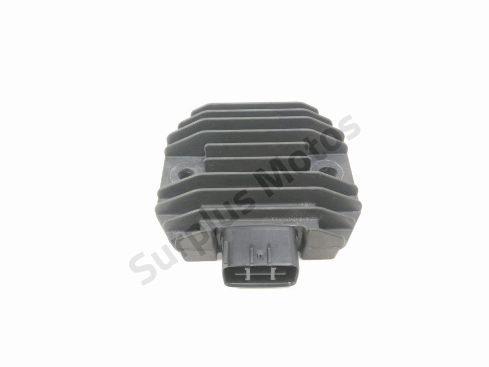 REGULATEUR DE TENSION