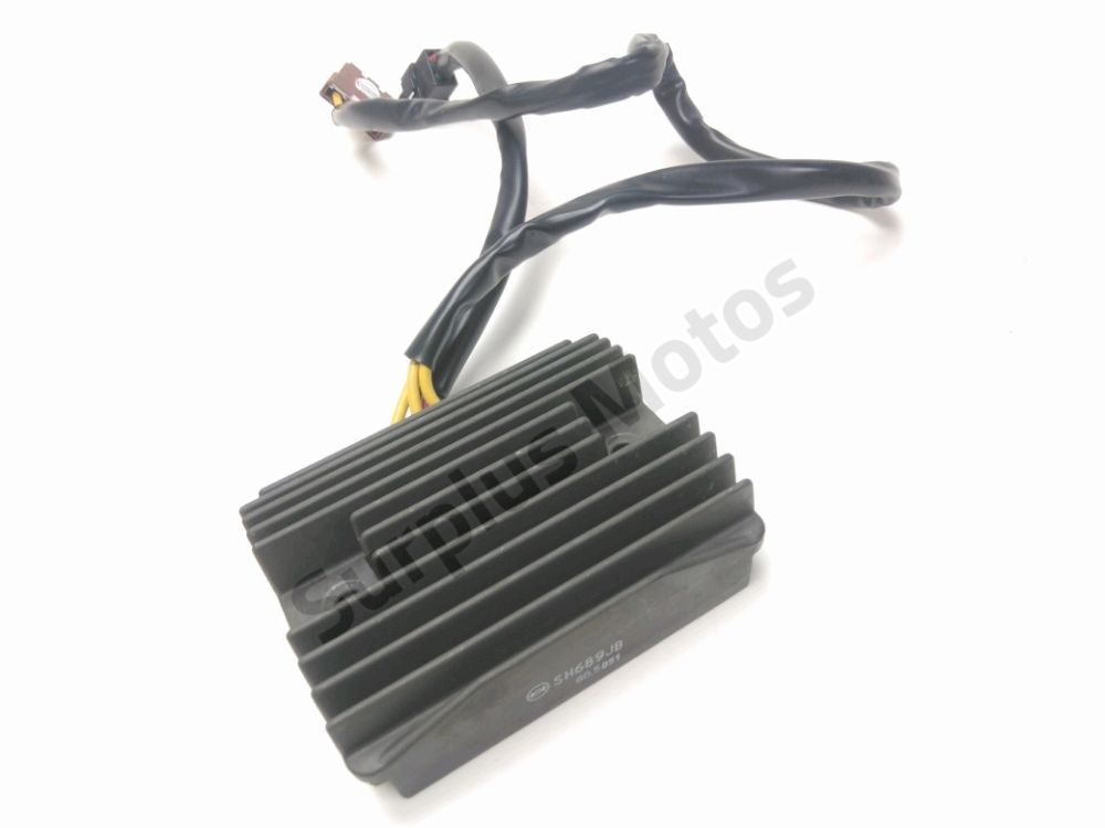 REGULATEUR DE TENSION