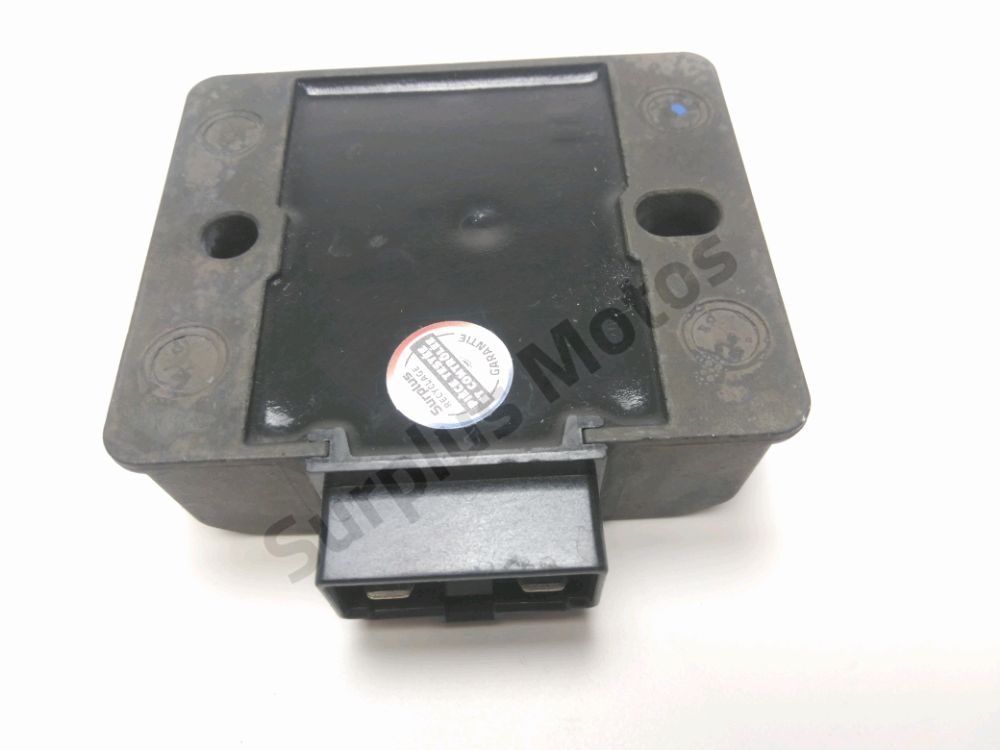 REGULATEUR DE TENSION