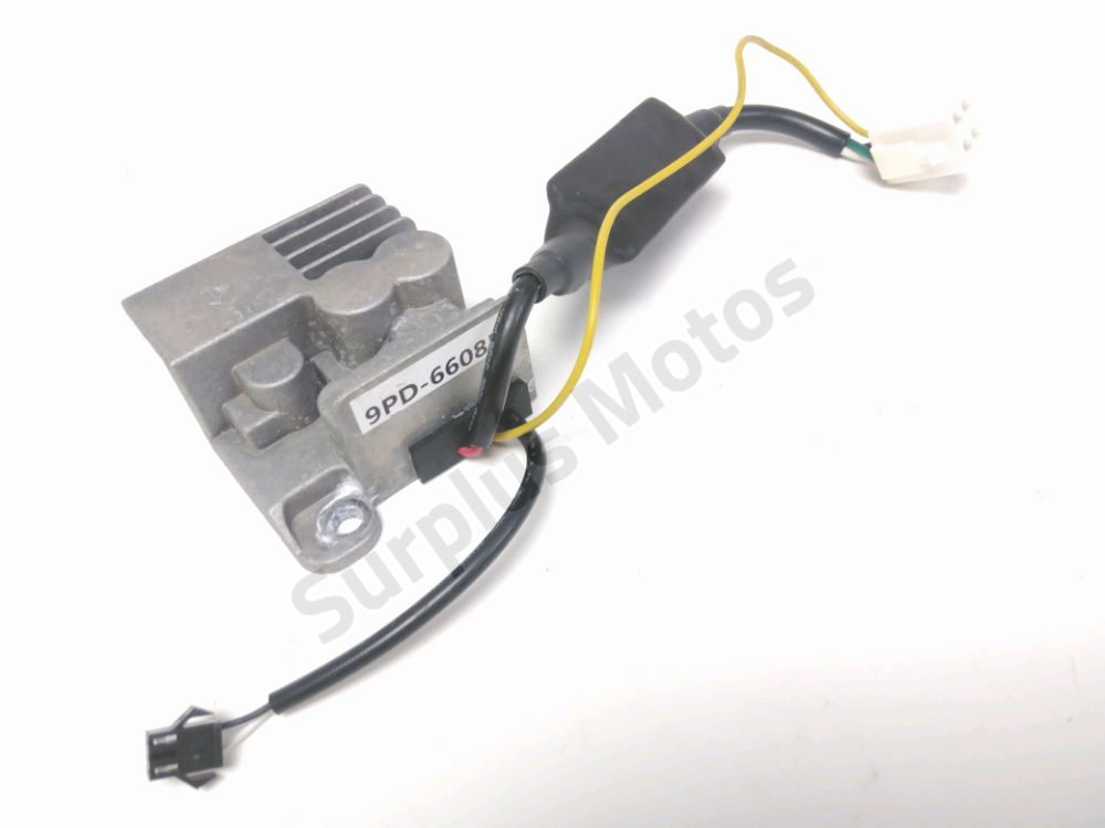 REGULATEUR DE TENSION