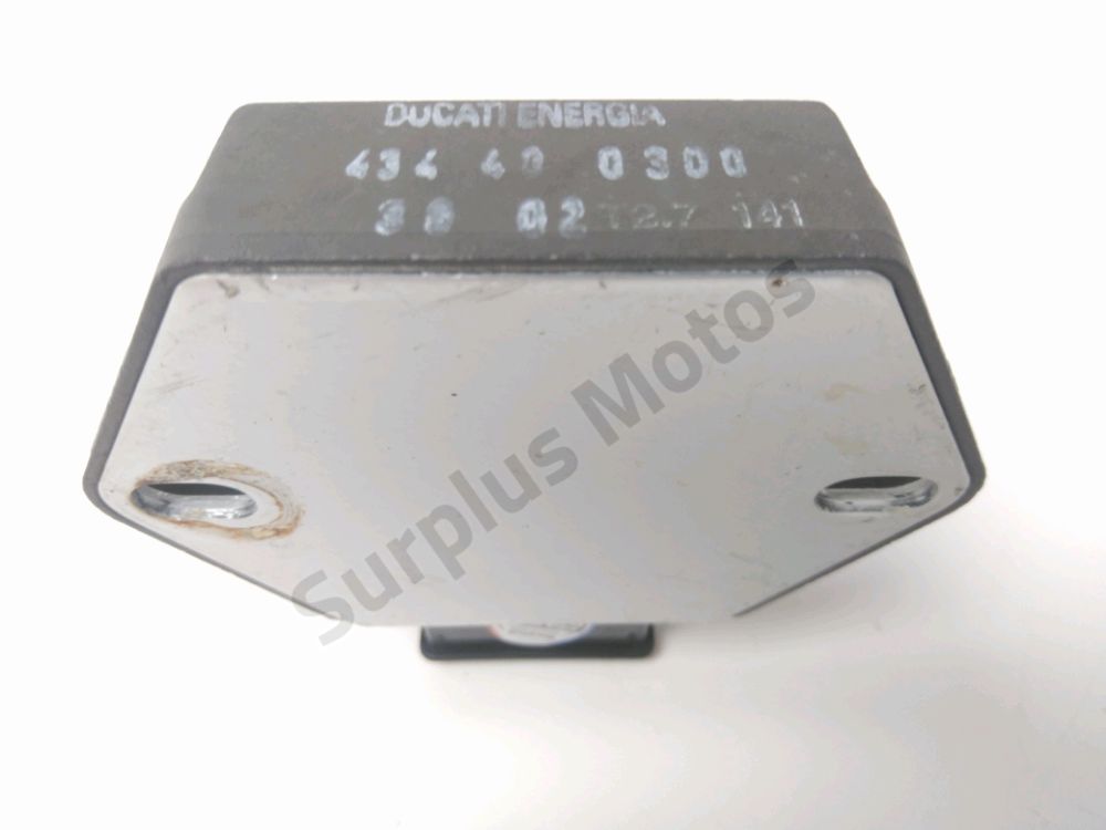 REGULATEUR DE TENSION