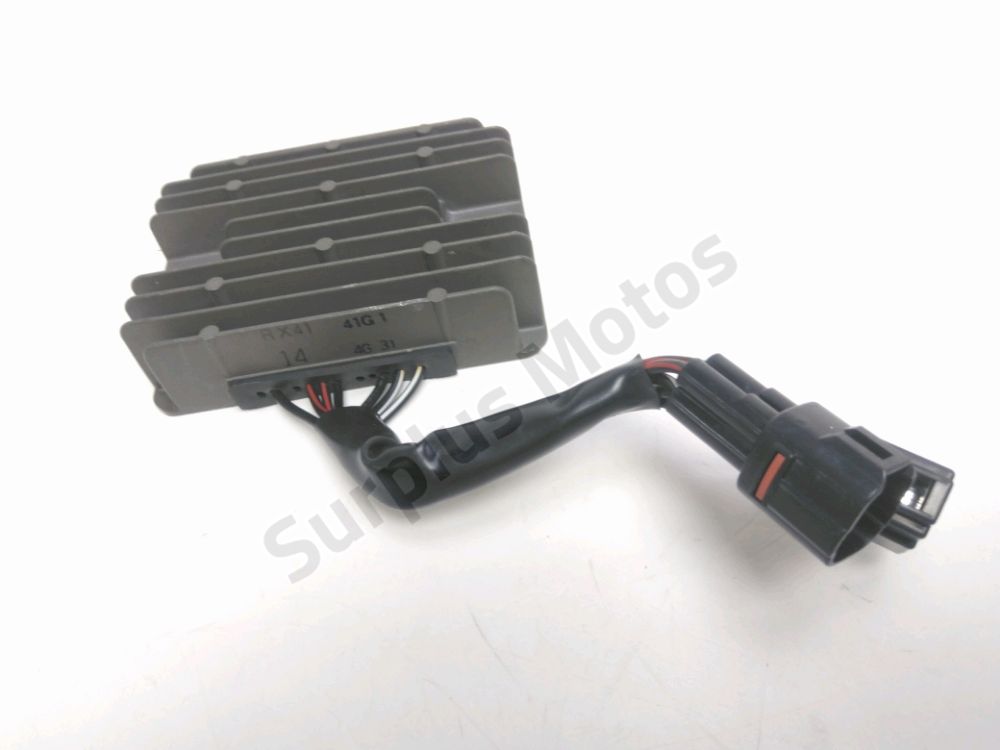 REGULATEUR DE TENSION