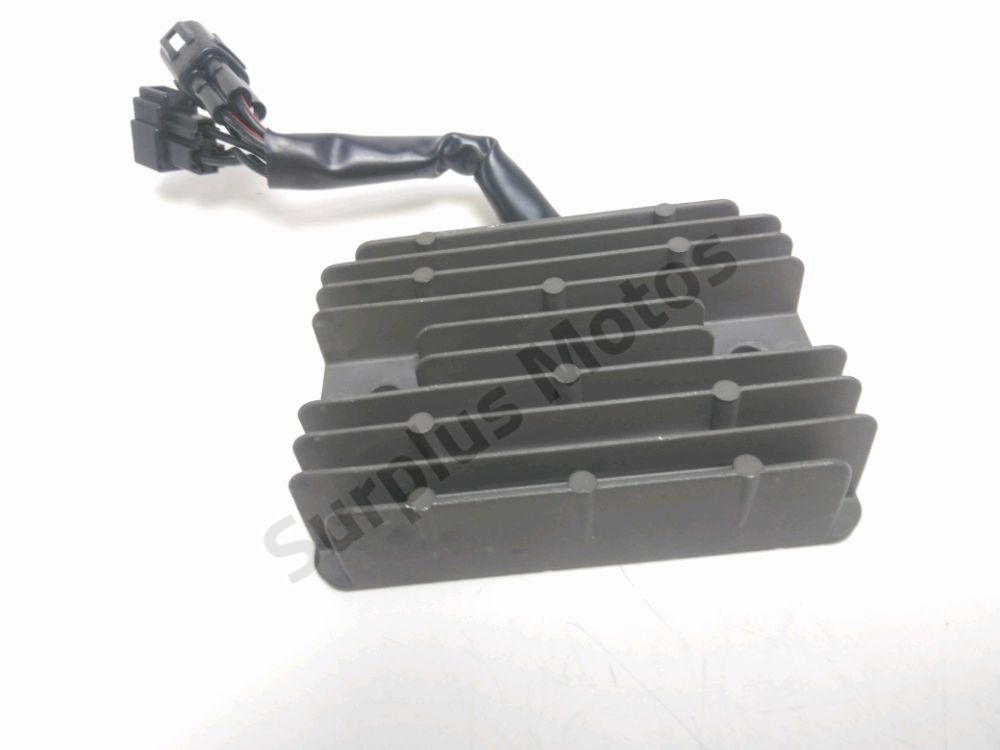 REGULATEUR DE TENSION