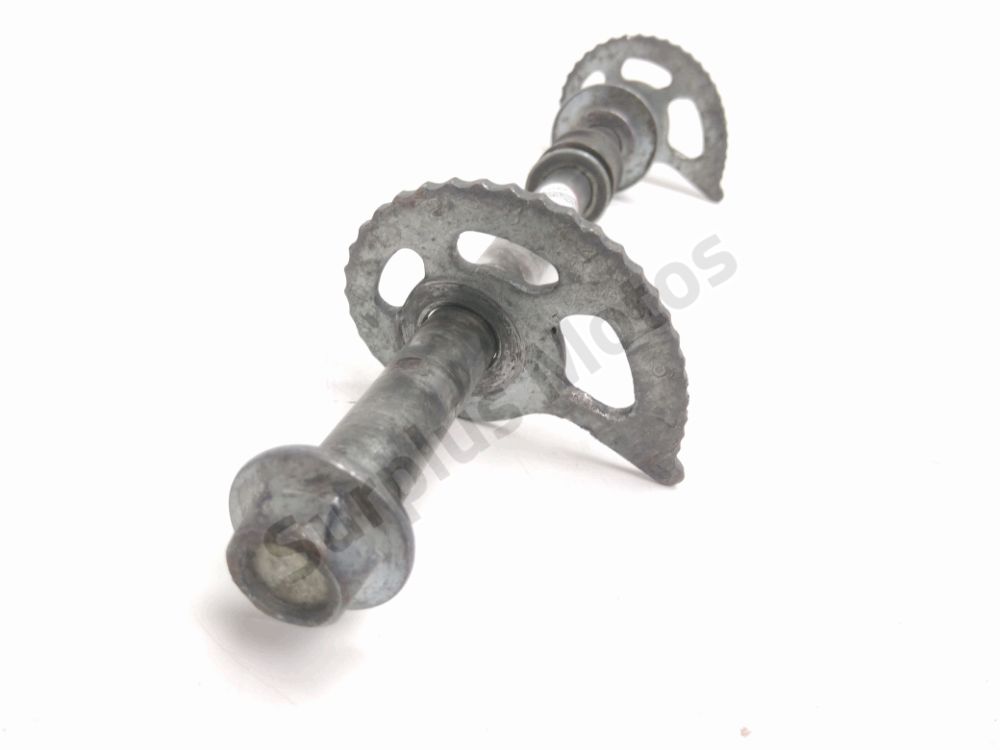AXE DE ROUE ARRIERE