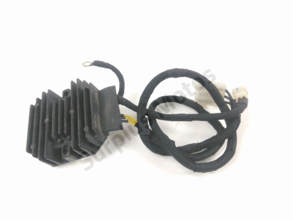 REGULATEUR DE TENSION