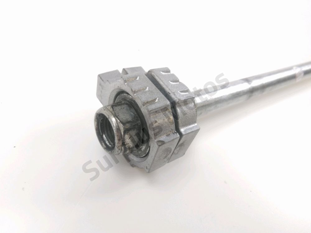 AXE DE ROUE ARRIERE