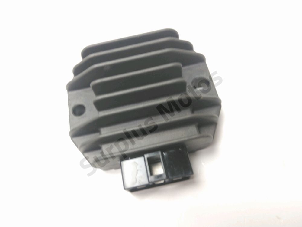 REGULATEUR DE TENSION