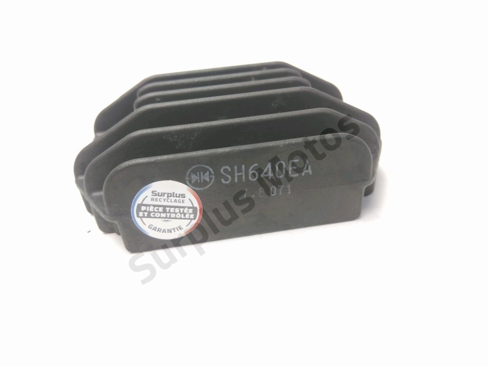 REGULATEUR DE TENSION