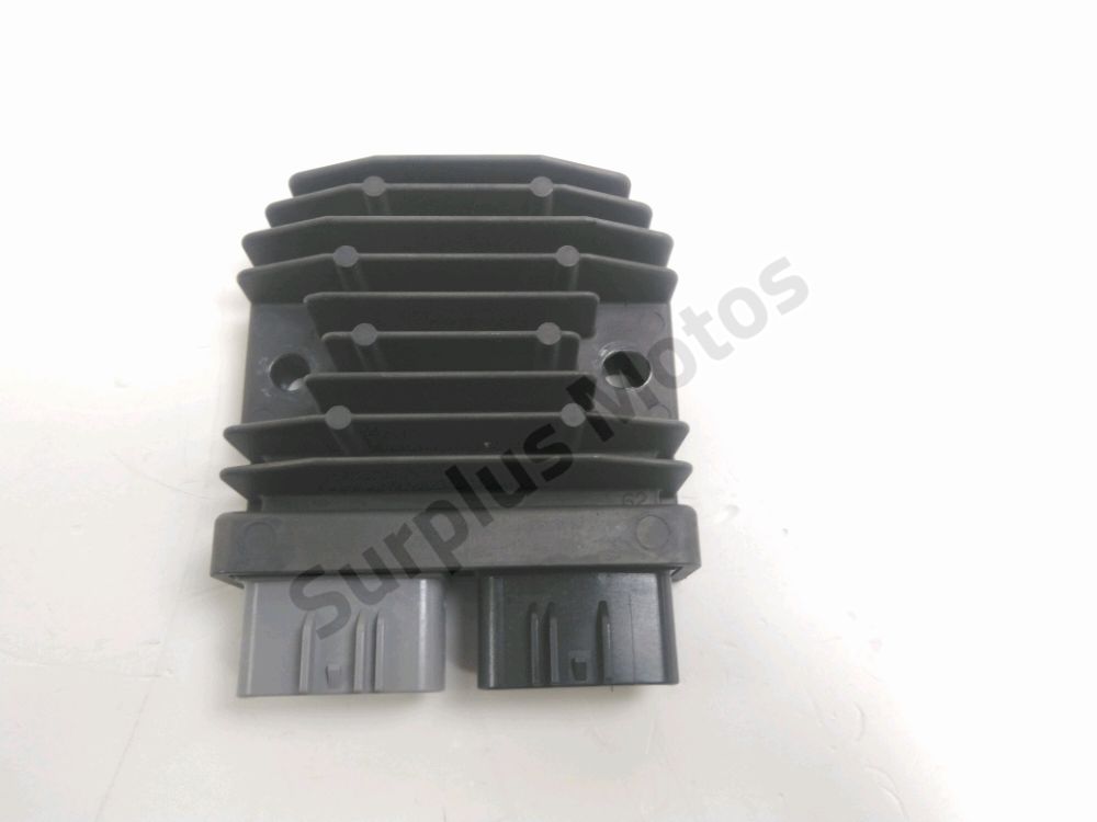 REGULATEUR DE TENSION