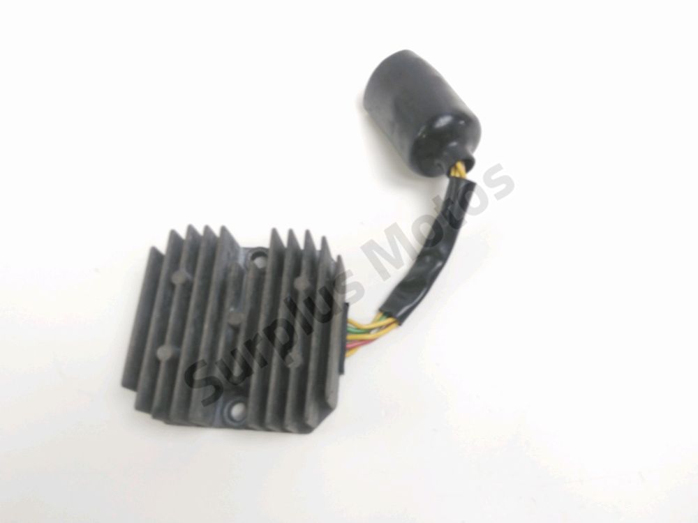 REGULATEUR DE TENSION